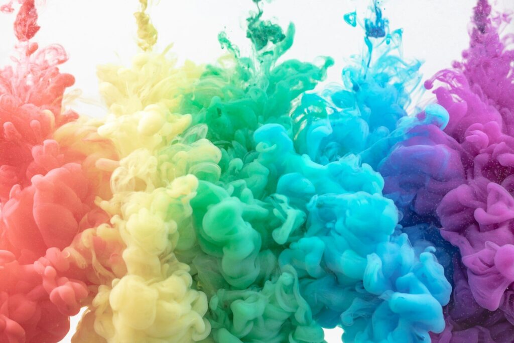 Gases que reflejan la luz de diferentes colores.