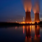 Reactores nucleares en una planta de generación de energía nuclear- Nuclear Power Plant