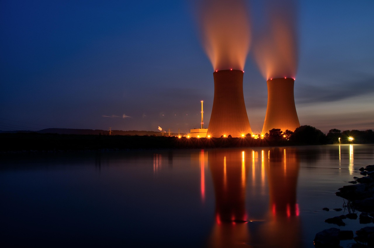 Fisión Nuclear: Proceso de División del Núcleo