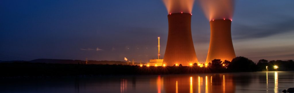Reactores nucleares en una planta de generación de energía nuclear- Nuclear Power Plant