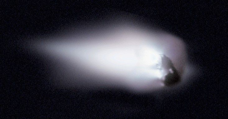 Cometa Halley según viso en el 1986 por el Giotto Project