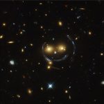 Anillo de Einstein formado por la deformación gravitacional de la luz. Source: NASA NASA / REUTERS